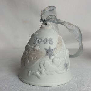 Lladro vintage 2006 White and Gray Holiday Bell Ornament